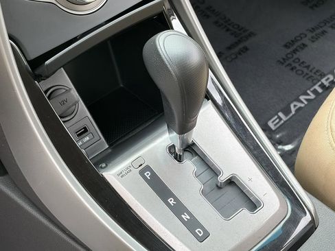 Used 2013 Hyundai Elantra GLS w/ Preferred Pkg FWD image 27