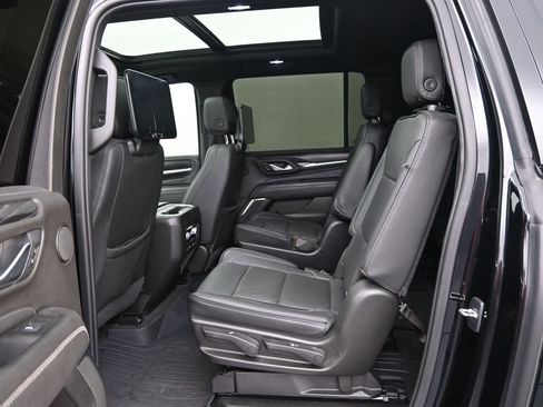 Used 2021 GMC Yukon XL Denali w/ Denali Premium Package image 22