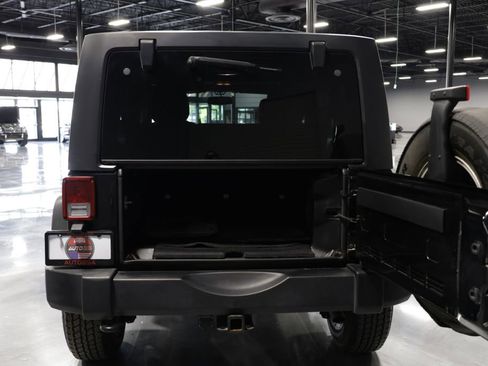 Used 2014 Jeep Wrangler Unlimited Sport w/ Quick Order Package 24S AWD/4WD image 24