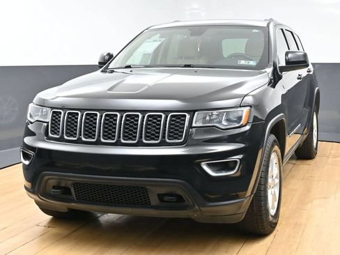 Used 2018 Jeep Grand Cherokee Laredo AWD/4WD image 5