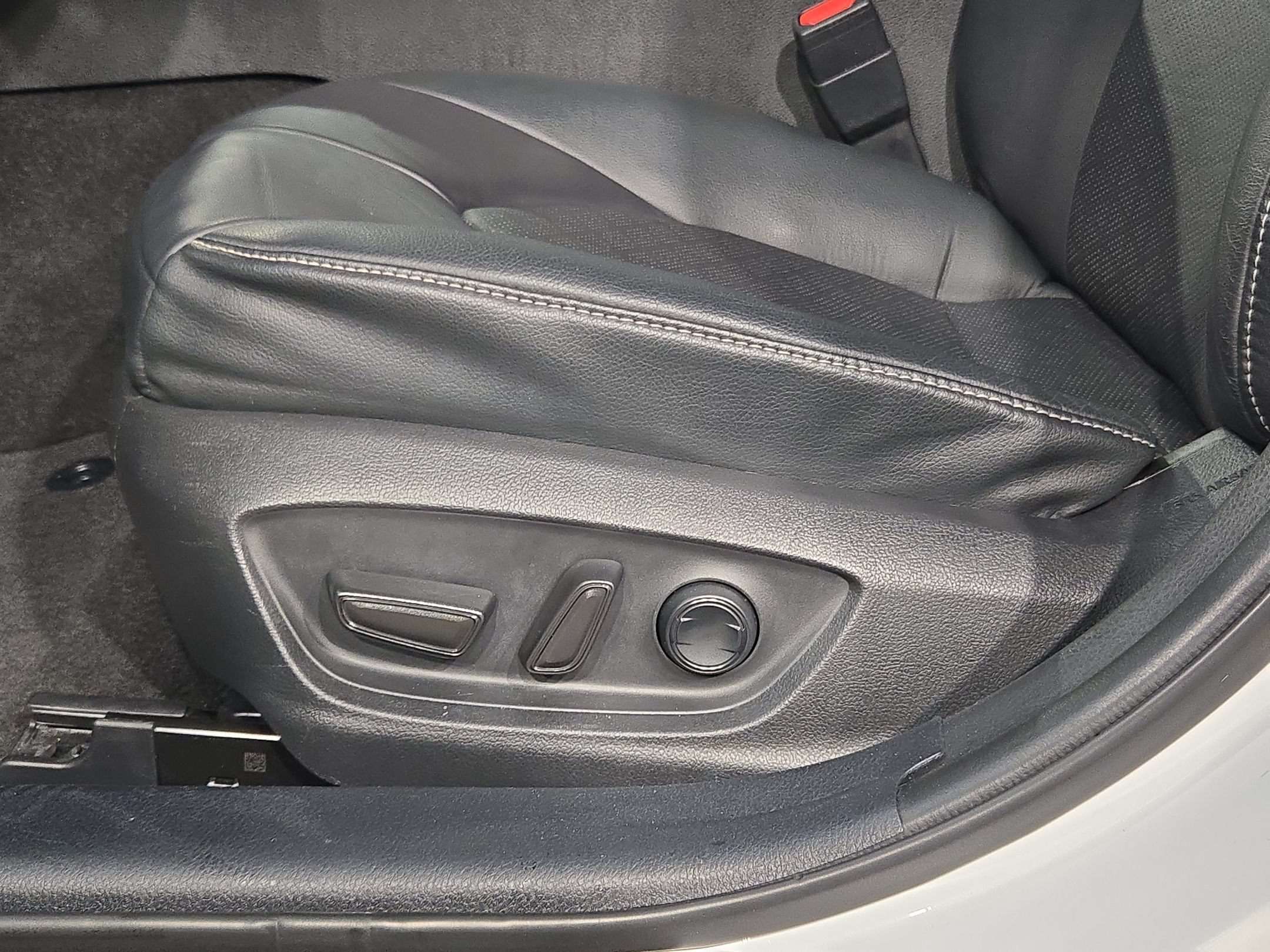 Used 2021 Toyota Camry XSE FWD image 23