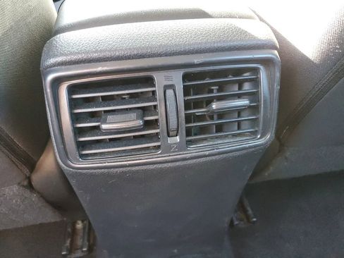 Used 2017 Nissan Rogue SV image 25