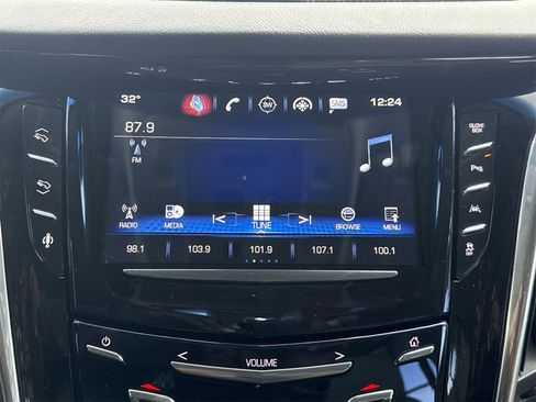 Used 2016 Cadillac Escalade Luxury image 22