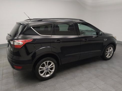 Used 2017 Ford Escape SE w/ Equipment Group 201A FWD image 10