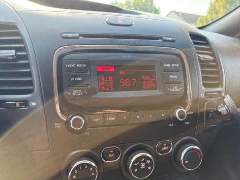 Used 2018 Kia Forte LX FWD image 29