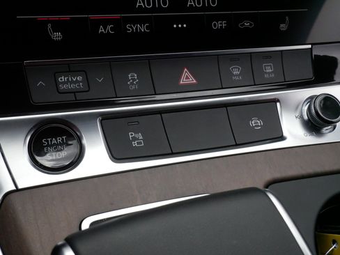 Used 2025 Audi A6 2.0T Premium AWD/4WD image 33