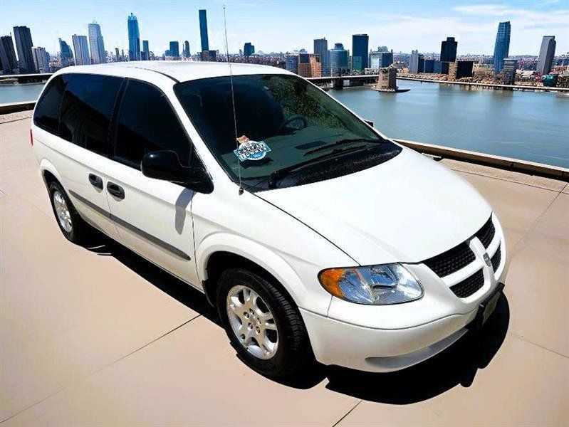 Used 2003 Dodge Caravan SE FWD image 1
