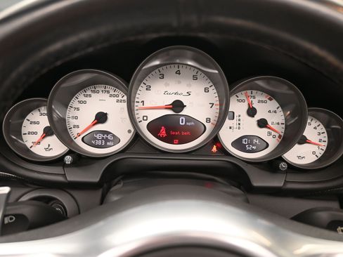 Used 2011 Porsche 911 Turbo S image 19