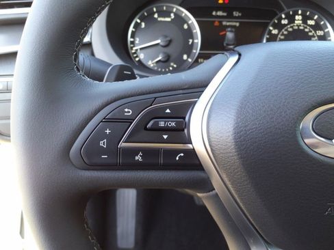 Used 2024 INFINITI QX50 Luxe AWD/4WD image 16