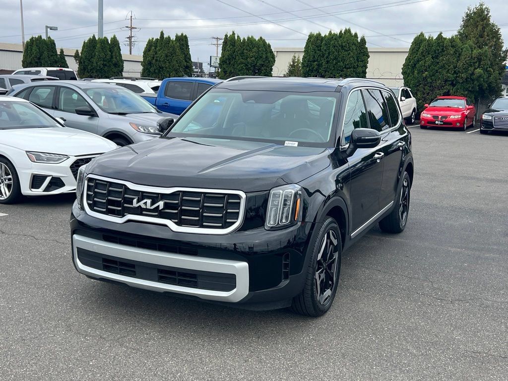 Certified 2025 Kia Telluride S FWD image 5