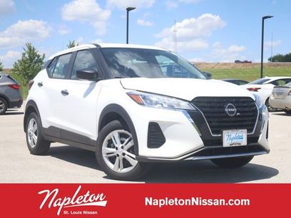 Certified 2025 Nissan Kicks Play S