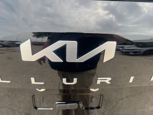 Certified 2024 Kia Telluride SX Prestige AWD/4WD image 33