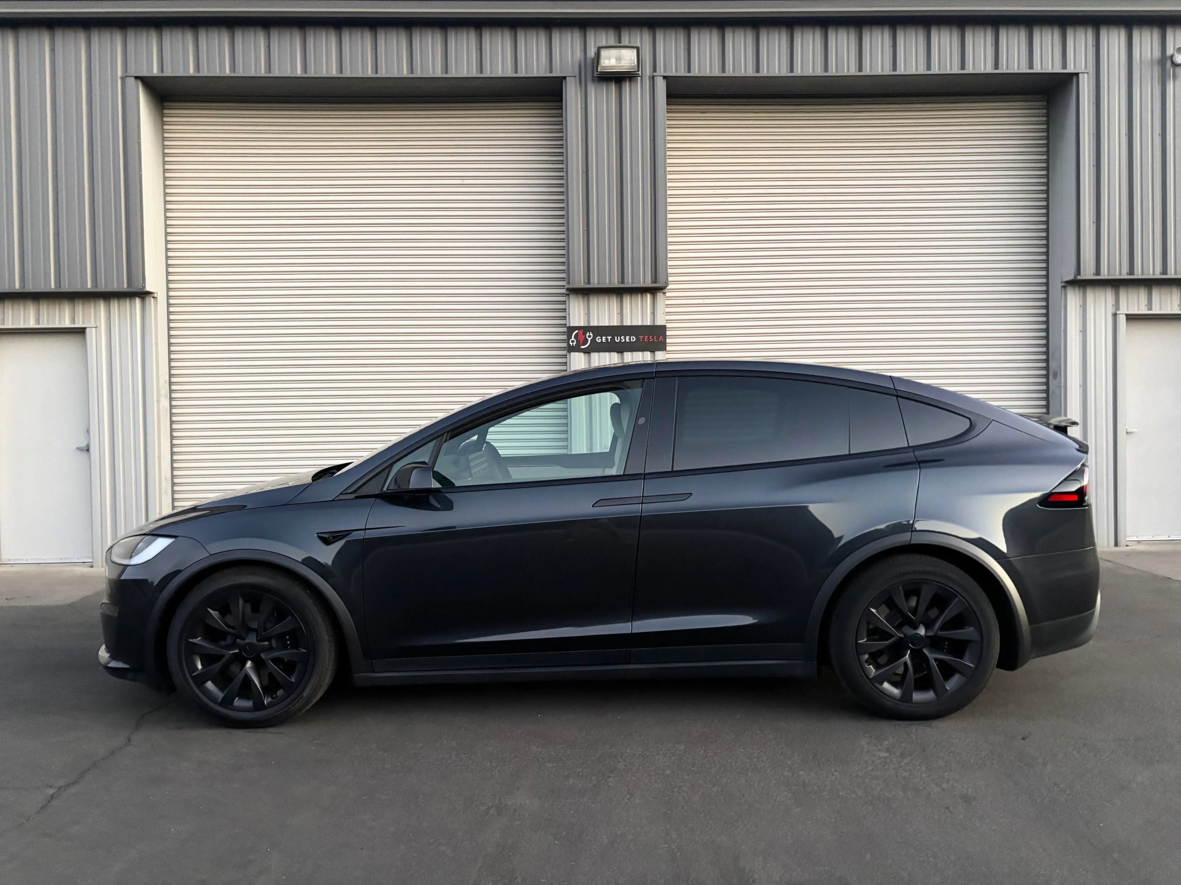 Used 2025 Tesla Model X AWD/4WD image 3