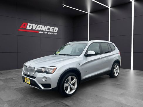 Used 2017 BMW X3 xDrive28i image 3