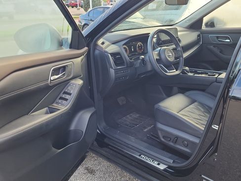Used 2023 Nissan Rogue Platinum w/ Platinum Premium Package AWD/4WD image 10