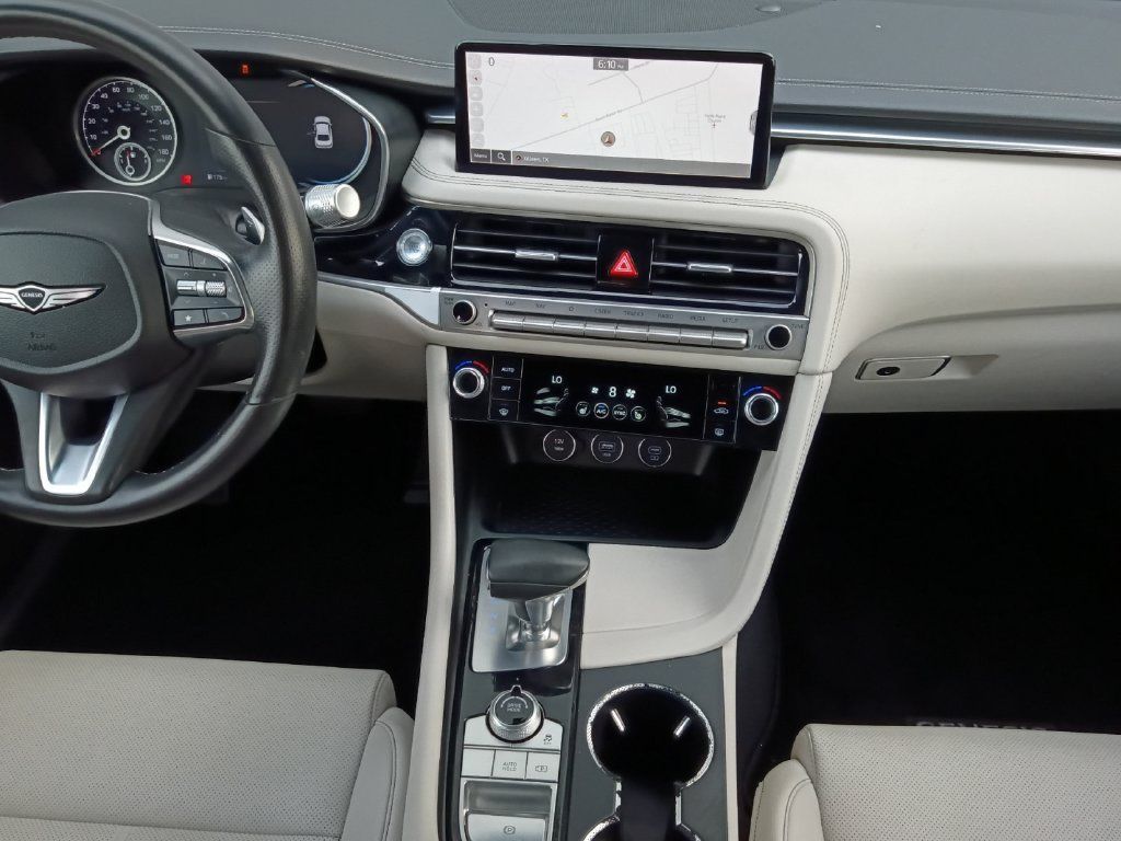 Used 2025 Genesis G70 2.5T RWD image 3