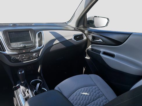 Used 2019 Chevrolet Equinox LS image 21