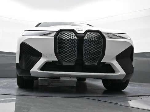 New 2025 BMW iX xDrive50 image 24