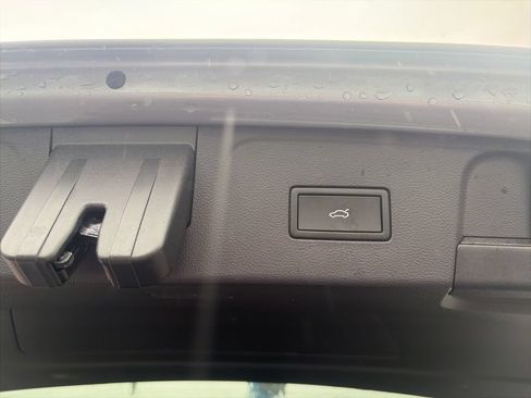Used 2026 Volkswagen Atlas SE AWD/4WD image 35