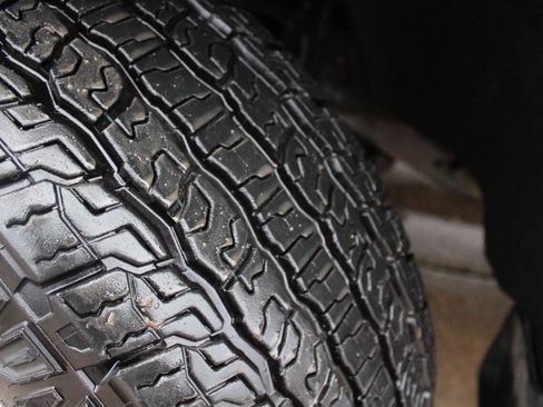 Used 2015 GMC Sierra 1500 SLE w/ SLE Value Package image 18