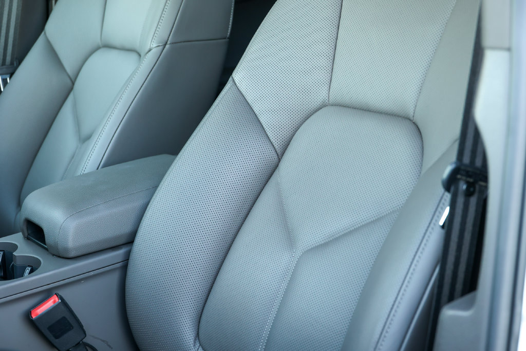 Certified 2026 Porsche Macan AWD/4WD image 28