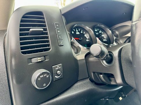 Used 2012 Chevrolet Silverado 2500 LT image 23