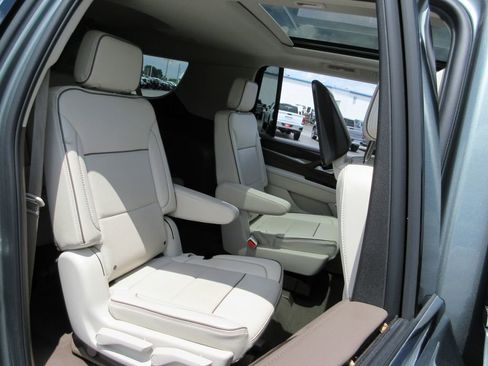 Certified 2023 GMC Yukon XL Denali w/ Denali Reserve Package AWD/4WD image 28