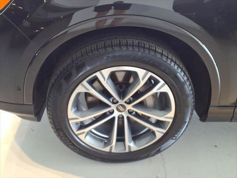 Certified 2026 Audi Q7 3.0T Premium w/ Convenience Plus Package AWD/4WD image 8
