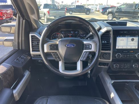 Used 2019 Ford F250 Lariat image 31