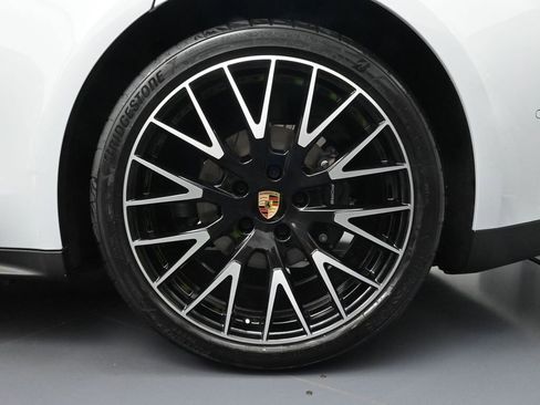 Used 2026 Porsche Panamera image 26