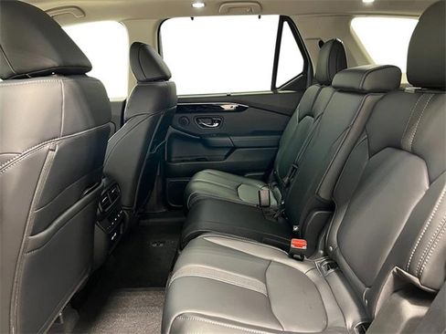 New 2025 Honda Pilot Touring image 27