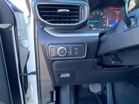 Used 2022 Ford Explorer XLT w/ Equipment Group 202A image 13