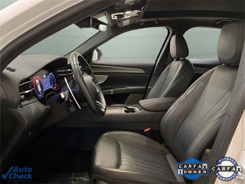 Used 2023 Maserati Grecale GT image 17