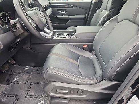 Certified 2023 Honda Pilot Touring image 32