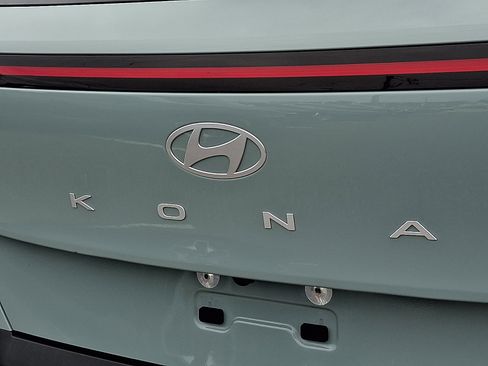 Used 2024 Hyundai Kona SEL AWD/4WD image 30