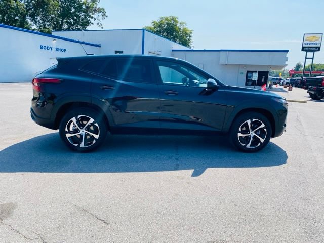 Used 2025 Chevrolet Trax RS FWD image 4