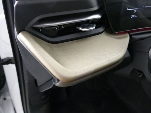 Used 2025 Audi Q5 Premium Plus image 15