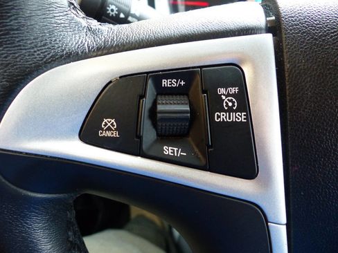 Used 2017 Chevrolet Equinox LT w/ Midnight Edition image 43