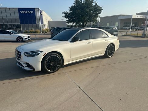 Used 2023 Mercedes-Benz S 580 4MATIC Sedan image 3