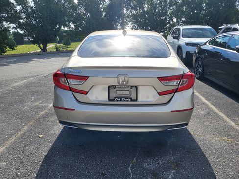 Used 2018 Honda Accord LX image 5