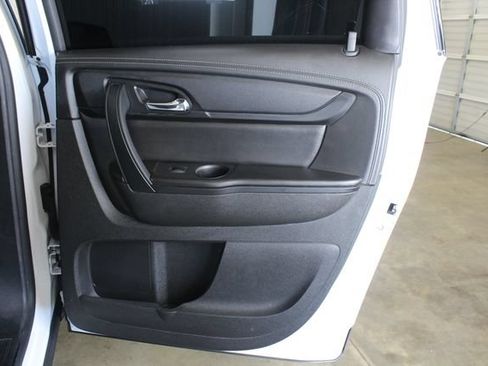 Used 2017 Chevrolet Traverse LT FWD image 22