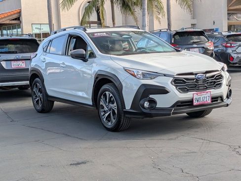 Certified 2025 Subaru Crosstrek 2.0i Premium image 4