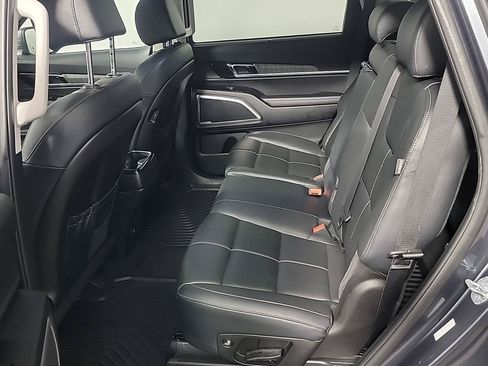 Certified 2024 Kia Telluride EX FWD image 17