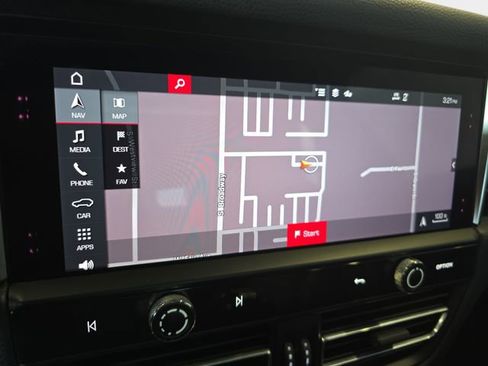 Used 2023 Porsche Macan Turbo AWD/4WD image 25