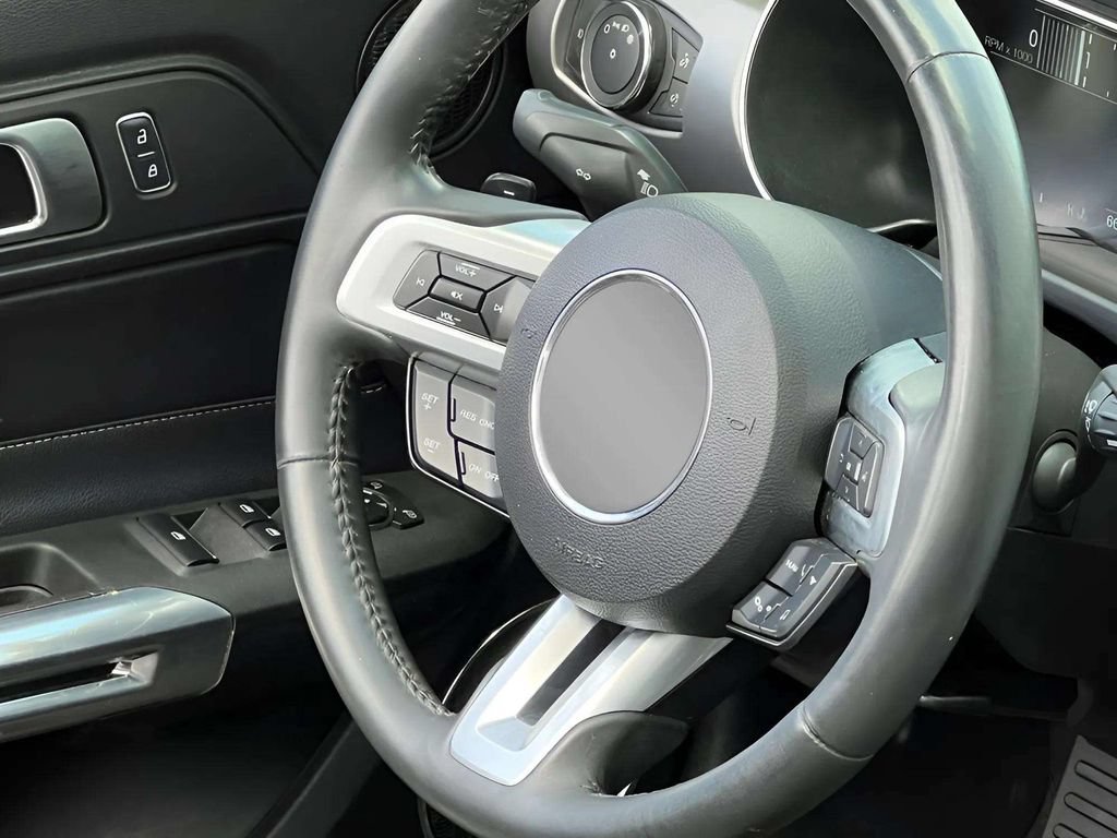Used 2018 Ford Mustang Premium RWD image 11