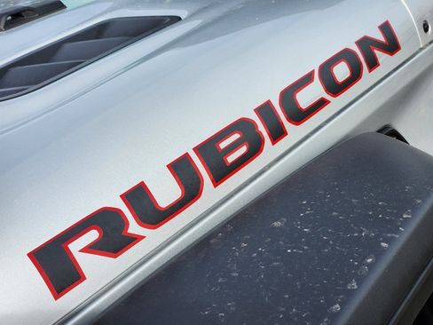 Used 2024 Jeep Wrangler Unlimited Rubicon image 13