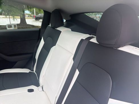 Used 2023 Tesla Model Y Long Range AWD/4WD image 18