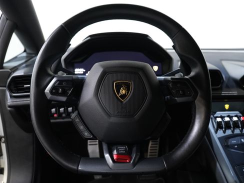 Used 2015 Lamborghini Huracan LP 610-4 AWD/4WD image 31