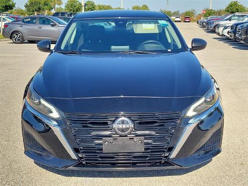 Certified 2024 Nissan Altima 2.5 SV image 11