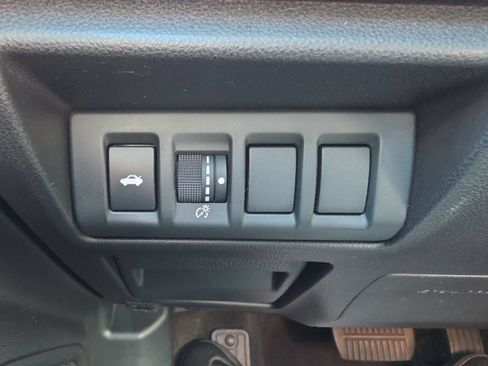 Used 2020 Subaru Legacy Premium AWD/4WD image 17